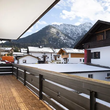 Apartment Eschenlohe, Balcony With Mountain Views *