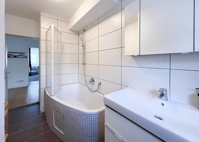 Eschenlohe, Balcony With Mountain Views Apartment *