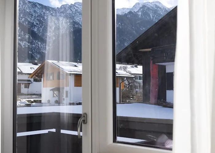 Eschenlohe, Balcony With Mountain Views